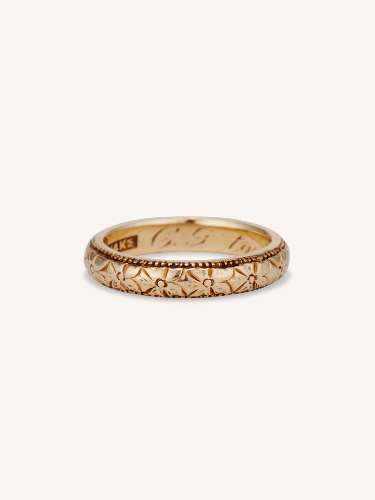 Edwardian Gold Engraved Wedding Band